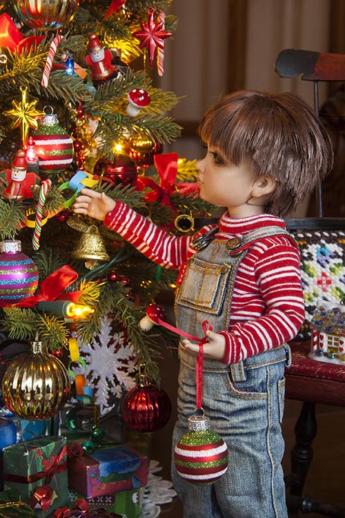 Decorating the Tree